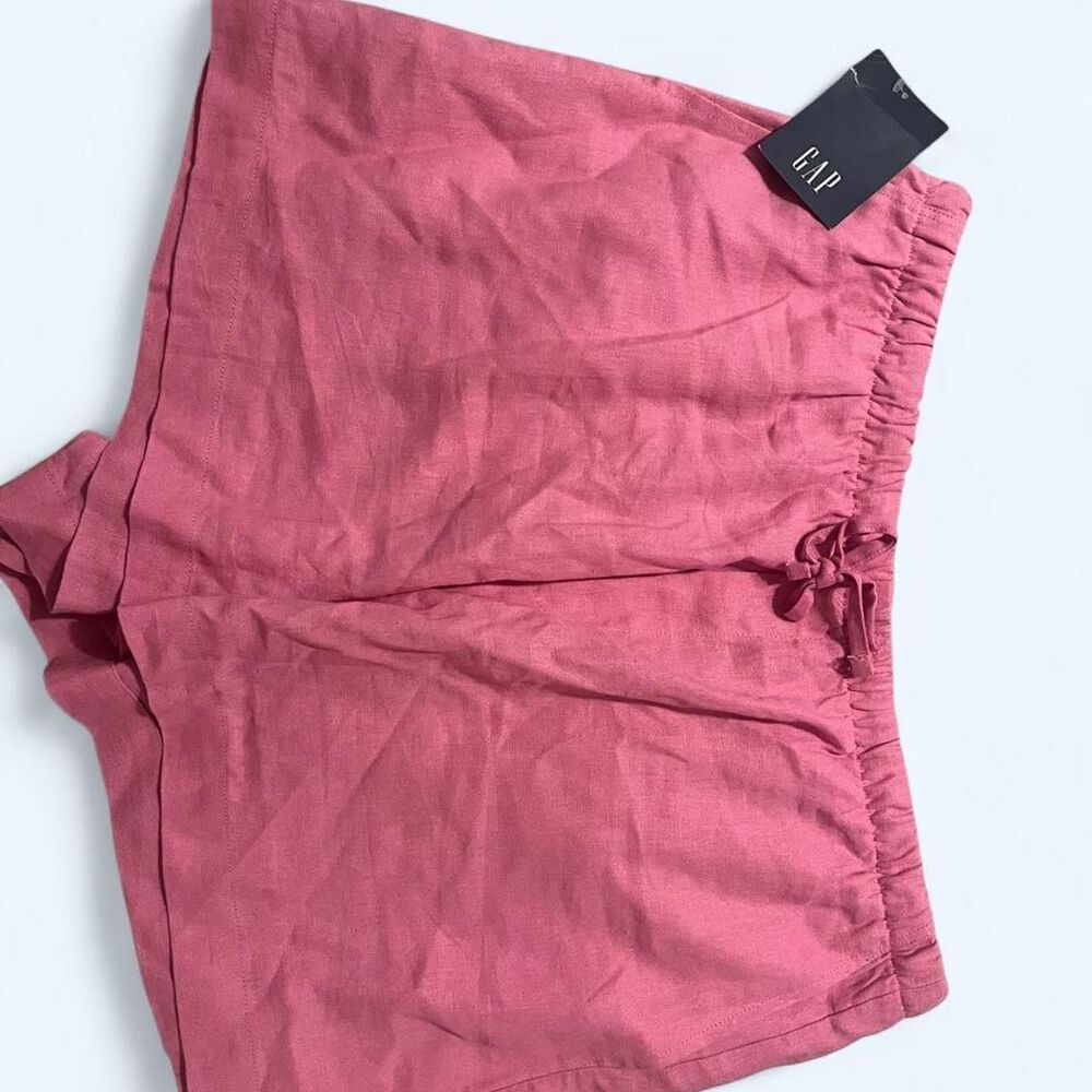 Gap Women's Pink and Burgundy Shorts
